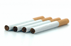 愛煙家 VS 嫌煙家…タバコをめぐる賛否両論