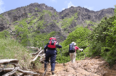 登山するときに守るべきマナーとは