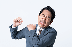 それ、ただの肩こりじゃないかも？