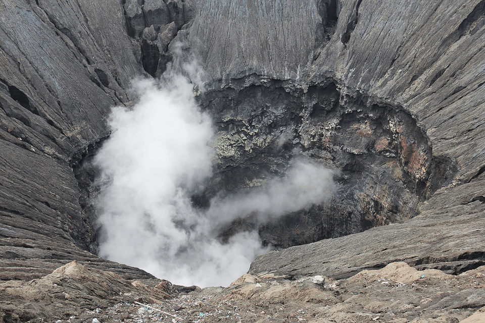 日本で火山活動が起こるメカニズムとは 藤井敏嗣 テンミニッツtv